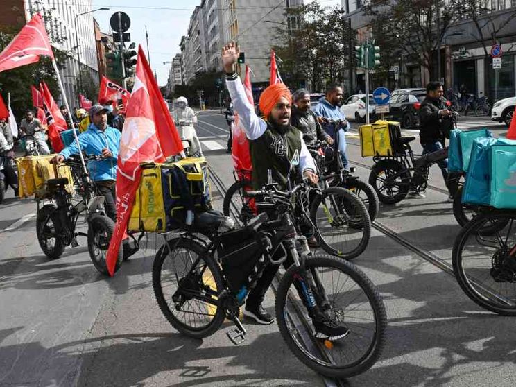 Salta l'accordo nella Ue sui rider. Decisivo lo stop di quattro Paesi