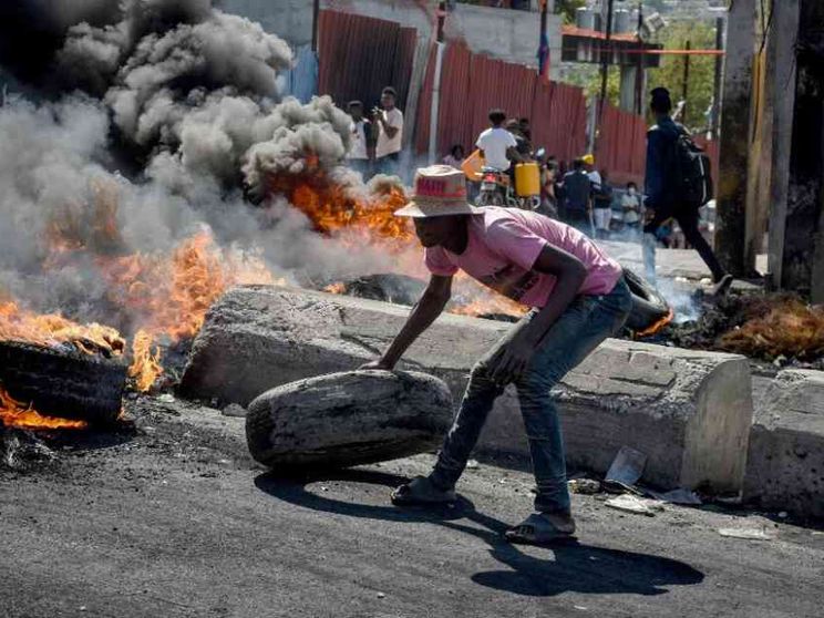 Esplosione a a Port-au-Prince, ferito un vescovo
