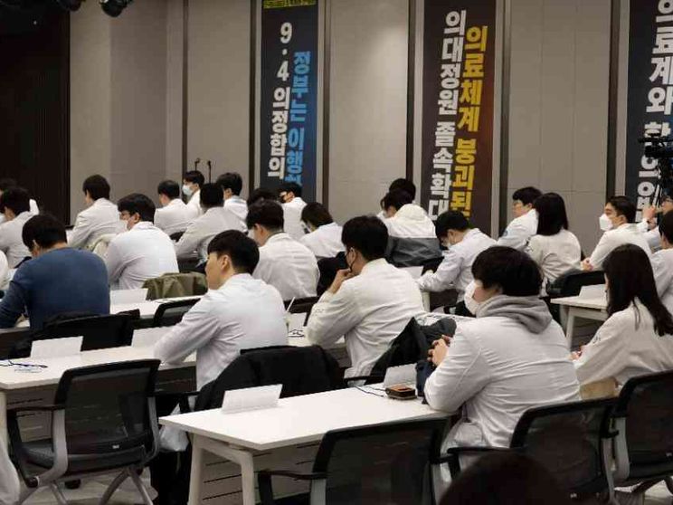 La guerra tra Seul e i medici paralizza gli ospedali