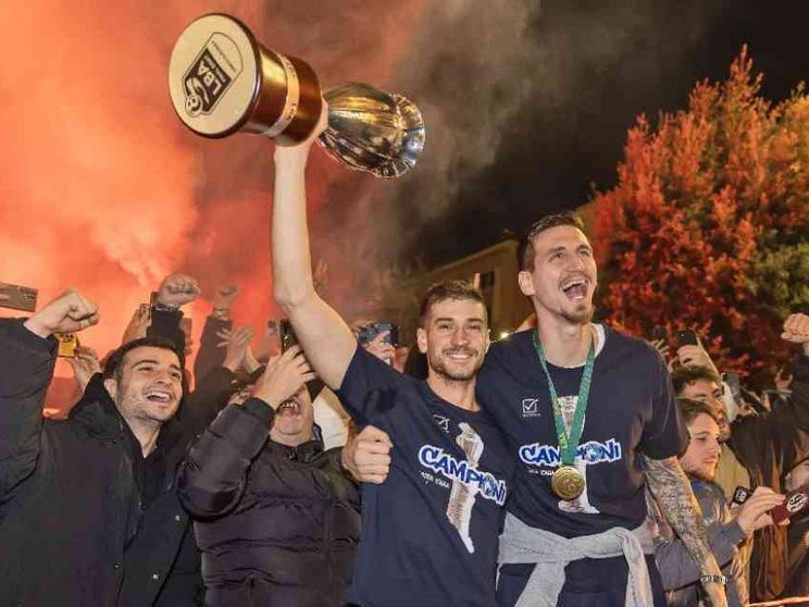L'oro di Napoli quest'anno è il basket