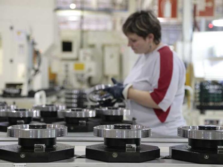 Le richieste dei metalmeccanici: 35 ore di lavoro e 280 euro in più