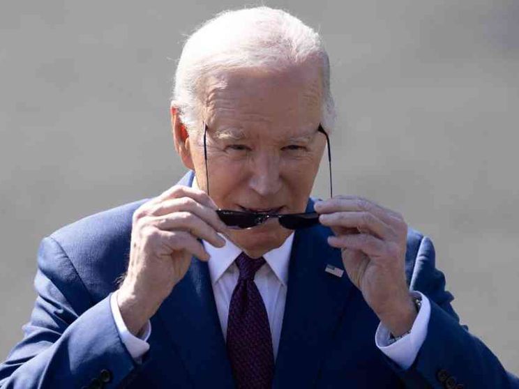L'ex talpa Fbi confessa: «Aiutato dai russi per infangare i Biden»