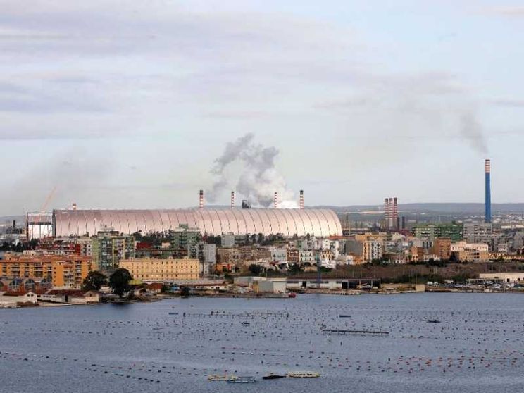 Ex Ilva: l'Italia rischia di perdere i 800 milioni di fondi Ue per Taranto