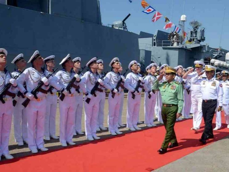 La leva obbligatoria scatena la fuga in massa dei giovani birmani