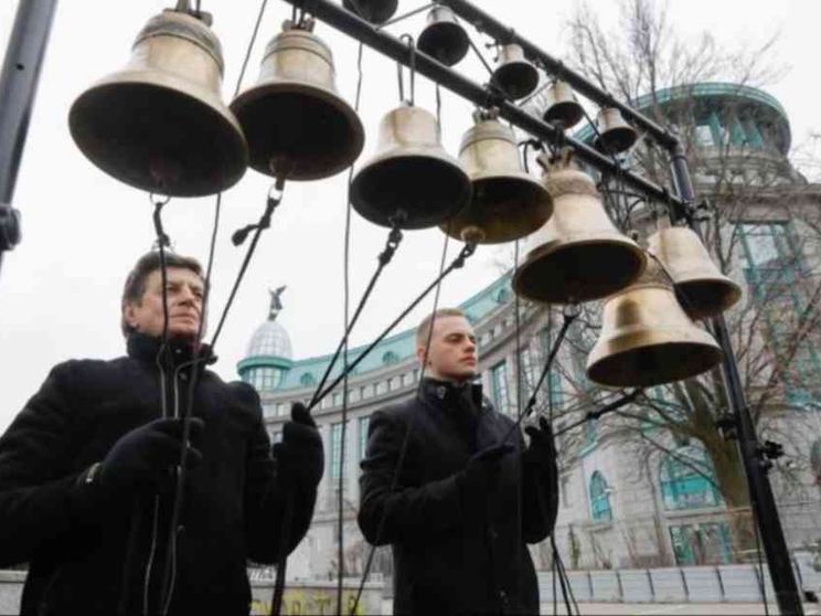 Dieci anni dopo la «rivolta» di Maidan, l’ombra russa incombe ancora su Kiev