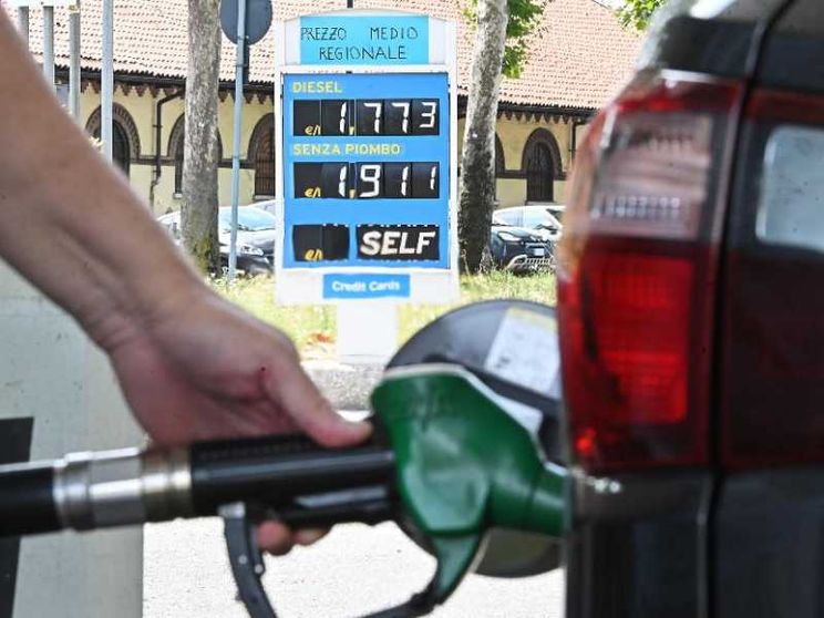 Benzina, il Consiglio di Stato boccia i cartelli sul prezzo medio regionale