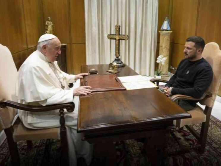 Ucraina, la profezia di Francesco è l’ostinata via del dialogo