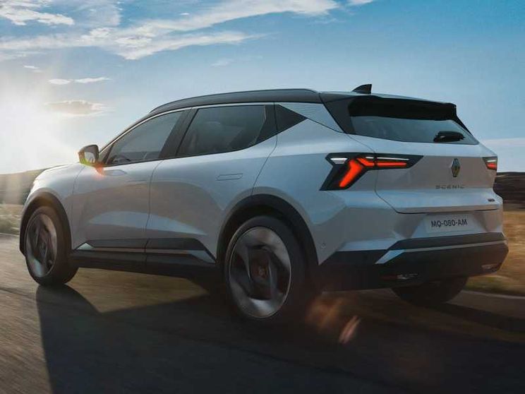 Renault Scenic E-Tech eletta "Auto dell'Anno 2024"