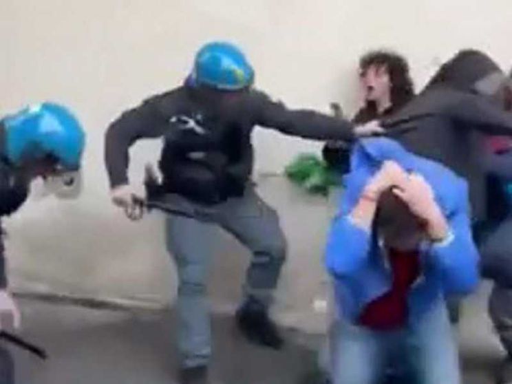 Meloni: narrazione falsa. Piantedosi: mediazione rifiutata dalla piazza