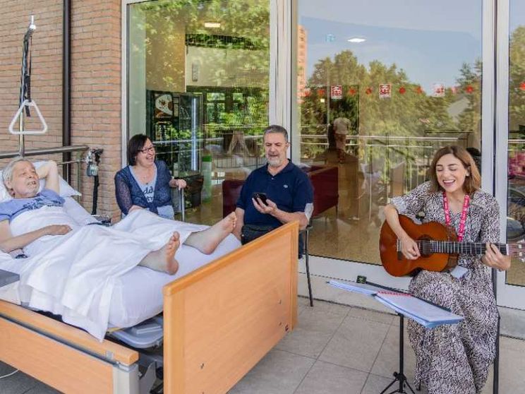 Nell’hospice la risposta alla malattia inguaribile c’è: la cura della persona