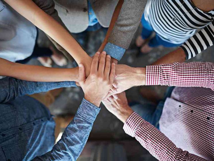 Sostenibilità sociale, le aziende si assegnano un ruolo guida