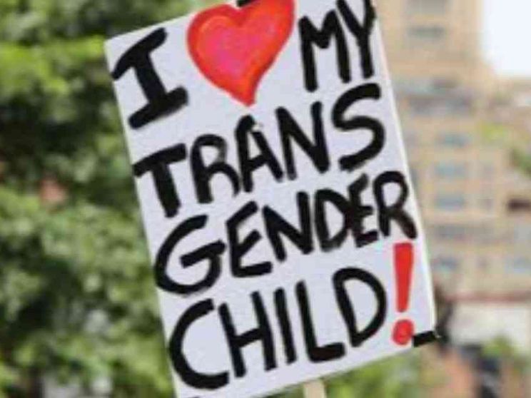 «Mio figlio e la disforia di genere, ma a quale esperto mi rivolgo?»