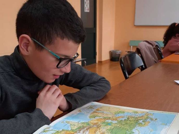 Italia-Albania, i bimbi soccorrono i bimbi