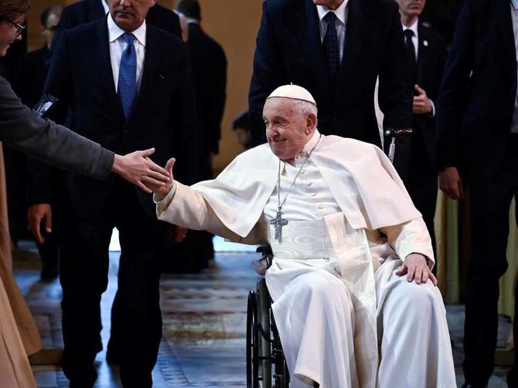 Il Papa: «Non accada più che non siano ascoltate le vittime»