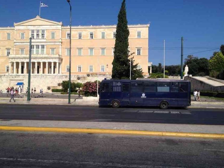 Grecia, scomunica ai deputati che votano le nozze gay