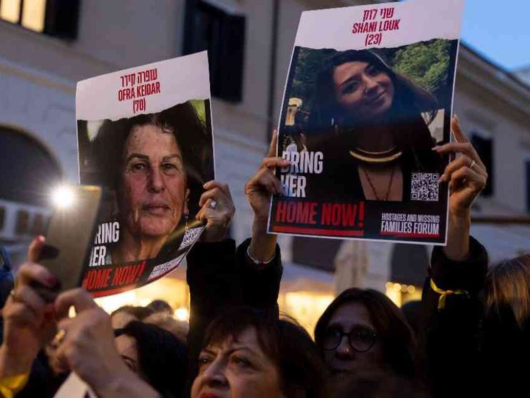 Violenza sessuale, si rompe l'omertà. Ma sul corteo delle donne è scontro