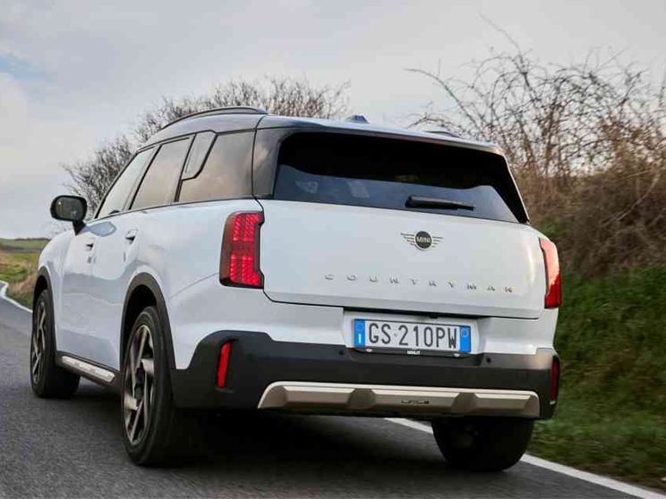 Nuova Countryman, la Mini ancora più Maxi