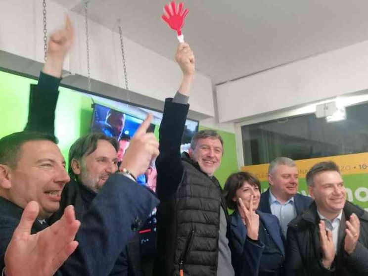 Abruzzo, ha rivinto il centrodestra. Meloni: adesso Basilicata ed Europee