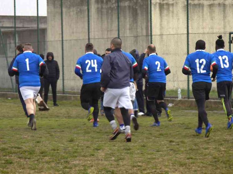 Oltre le sbarre? C'è il campo da rugby