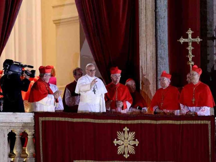 Gli 11 anni di pontificato di papa Francesco, gli auguri della Cei