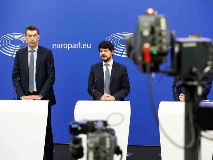 Ok all'AI Act: l'intelligenza artificiale non potrà riconoscere le emozioni