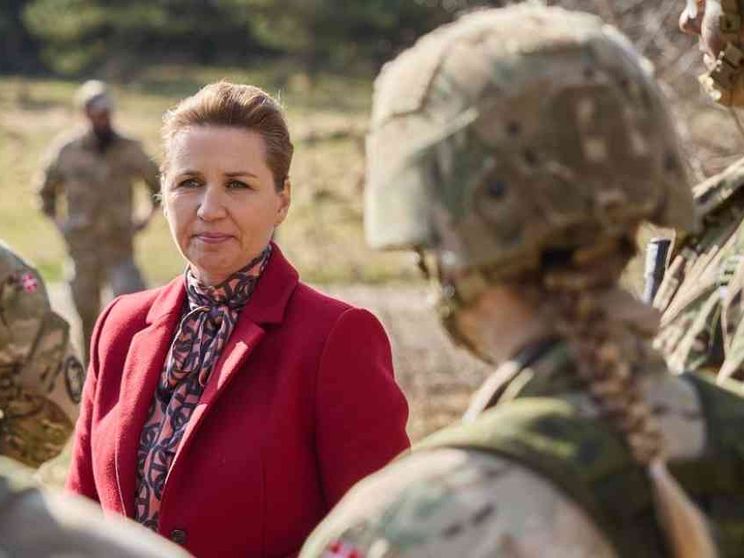 La Danimarca ha paura della Russia e chiama le donne alla leva