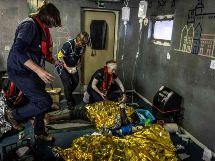 Almeno 60 migranti morti in mare di fame e di sete