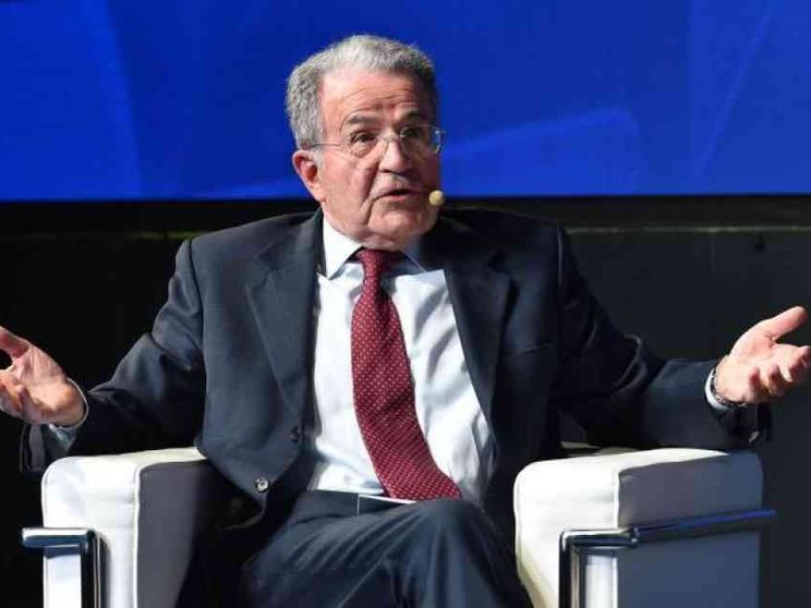 «Ue pane buono ma cotto a metà. Parigi, la battaglia non è l'aborto nella Carta»