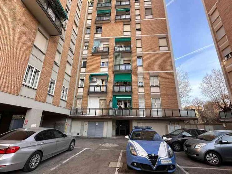 Fumo in casa da una stufetta elettrica: muore madre con 3 bambini