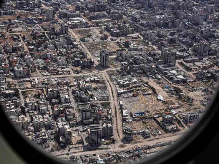 Proposta di Hamas per la tregua. «Spari sui civili affamati: 21 morti»