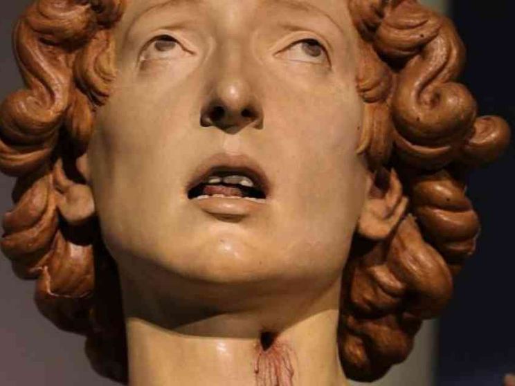 La storia millenaria del dente maligno (e perché Michelangelo lo mise a Gesù)