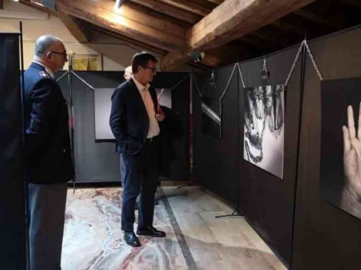 La polizia postale: così si fermano gli "orchi"