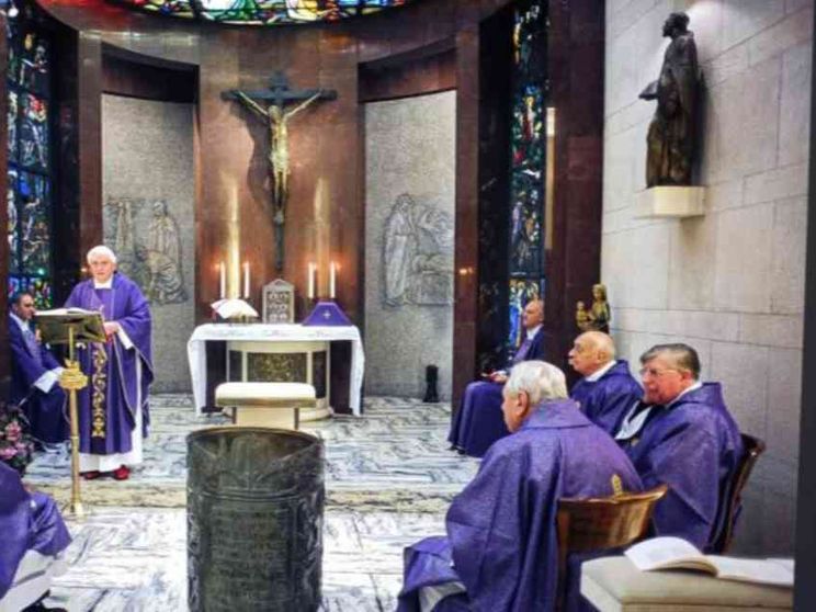 Cambia casa il san Giuseppe di Benedetto XVI