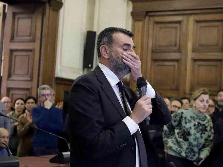 Bari a rischio commissariamento. Decaro: «Pronto a rinunciare alla scorta»