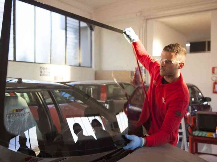 "Riparare è meglio che sostituire, anche per i cristalli auto"