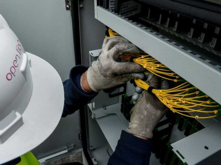 La copertura della fibra ottica sale al 60% in Italia in 5 anni