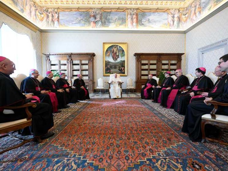Il Papa alle Marche: dialogo fra generazioni per trasmettere la fede