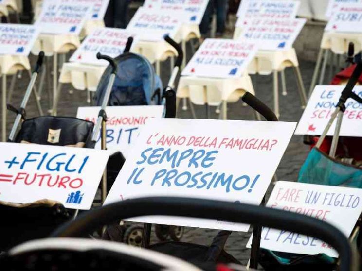 Assegno unico contro Isee: c'è un cortocircuito tra fisco e famiglia