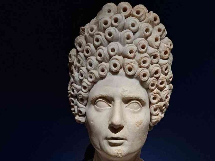 Ma come porti i capelli bella statua: arte e capigliature a Vicenza