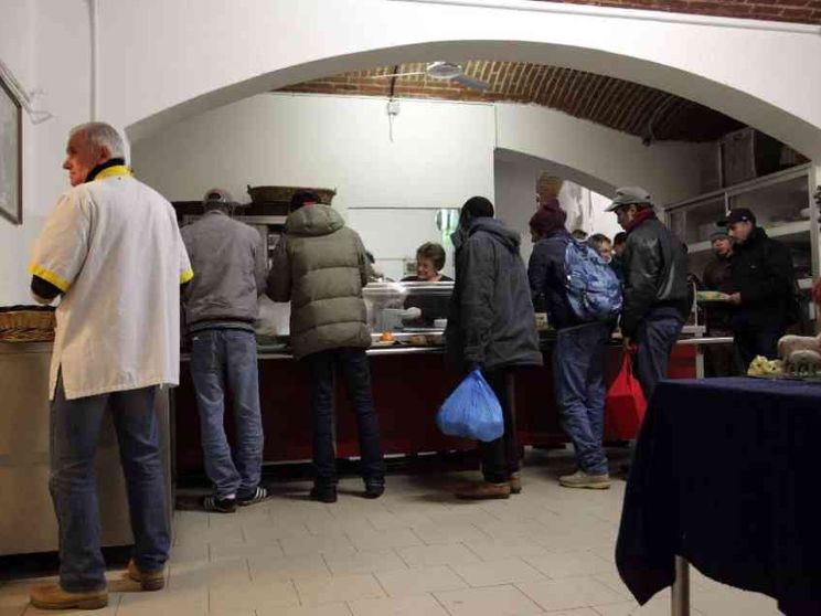 Quasi due milioni di italiani sono senza cibo. Serve aiuto