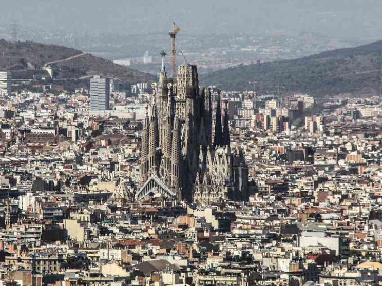 La Sagrada Familia verrà completata nel 2026