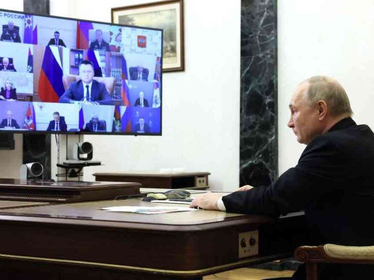 Putin insiste: «I terroristi addestrati da Kiev». Accuse anche a Usa e Ue