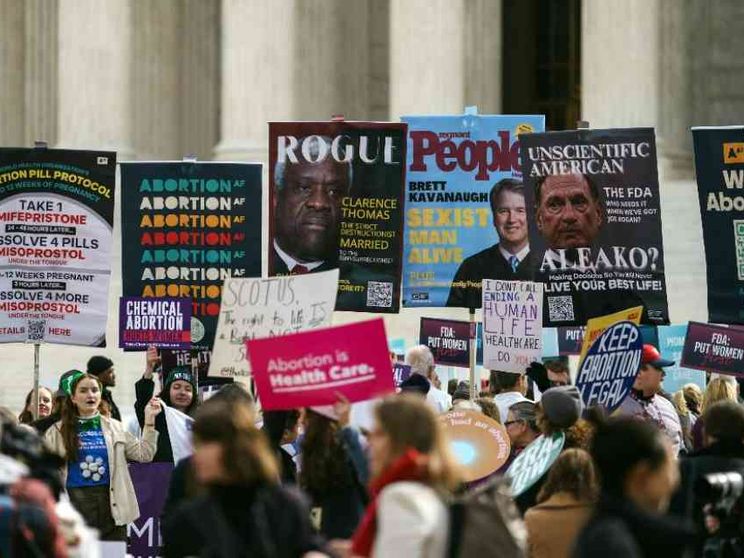 La Corte Suprema “processa” la pillola abortiva