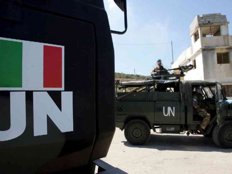 Meloni: «In prima linea contro l'escalation». Più militari in Libano