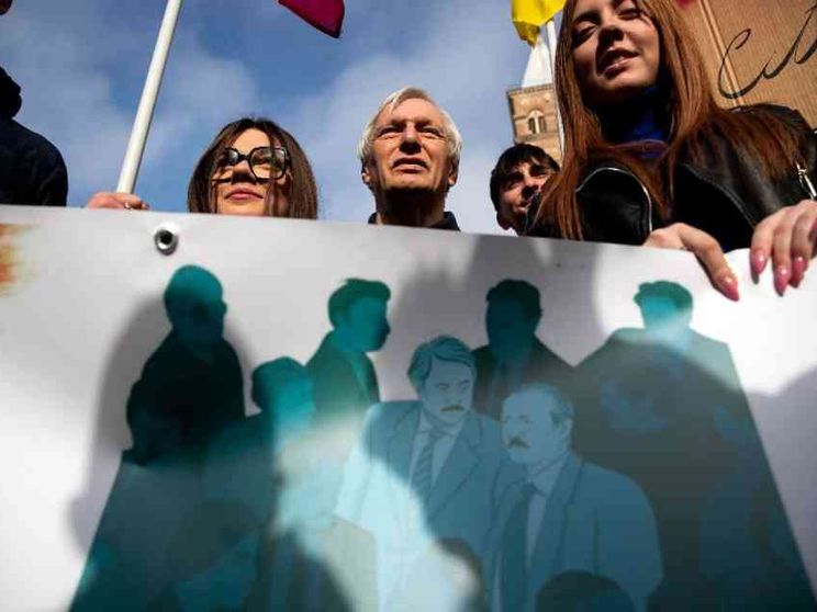 Figli dei boss e voglia di riscatto: «Penne e quaderni al posto delle armi»