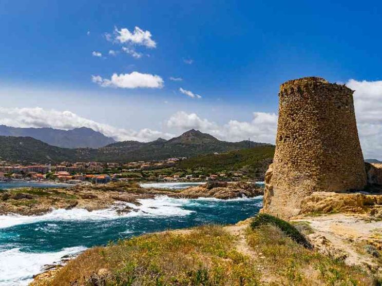 La Corsica ritroverà l'autonomia (anche con le sue radici italiane)