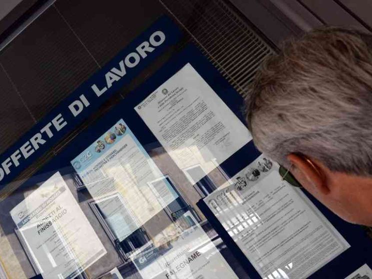 Lavoro, a febbraio il tasso di disoccupazione sale al 7,5%