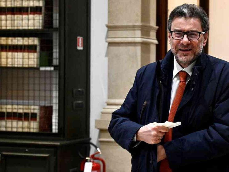 Giorgetti: «Una procedura Ue per deficit è scontata»