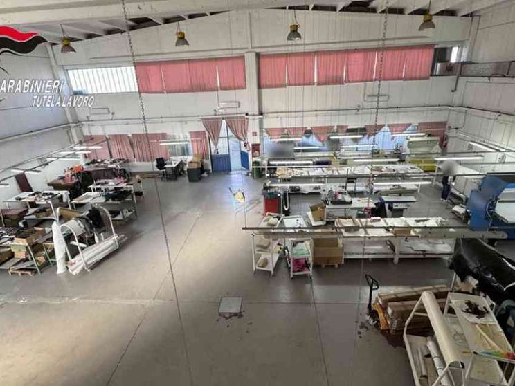 La lezione del caso-Armani su come pulire la filiera sporca delle "maison"