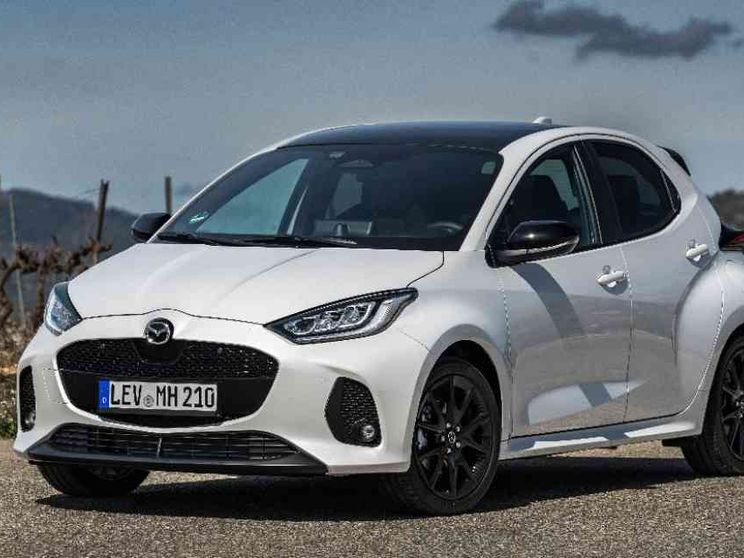 Mazda 2, la piccola intelligente è quasi astemia